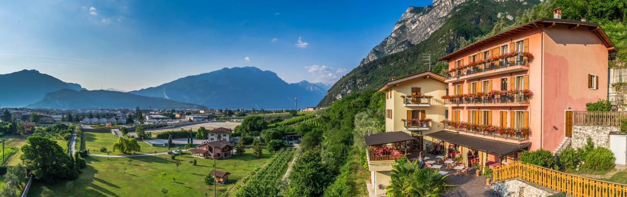 فيلا Agritur Eden Marone ريفا ديل غاردا المظهر الخارجي الصورة
