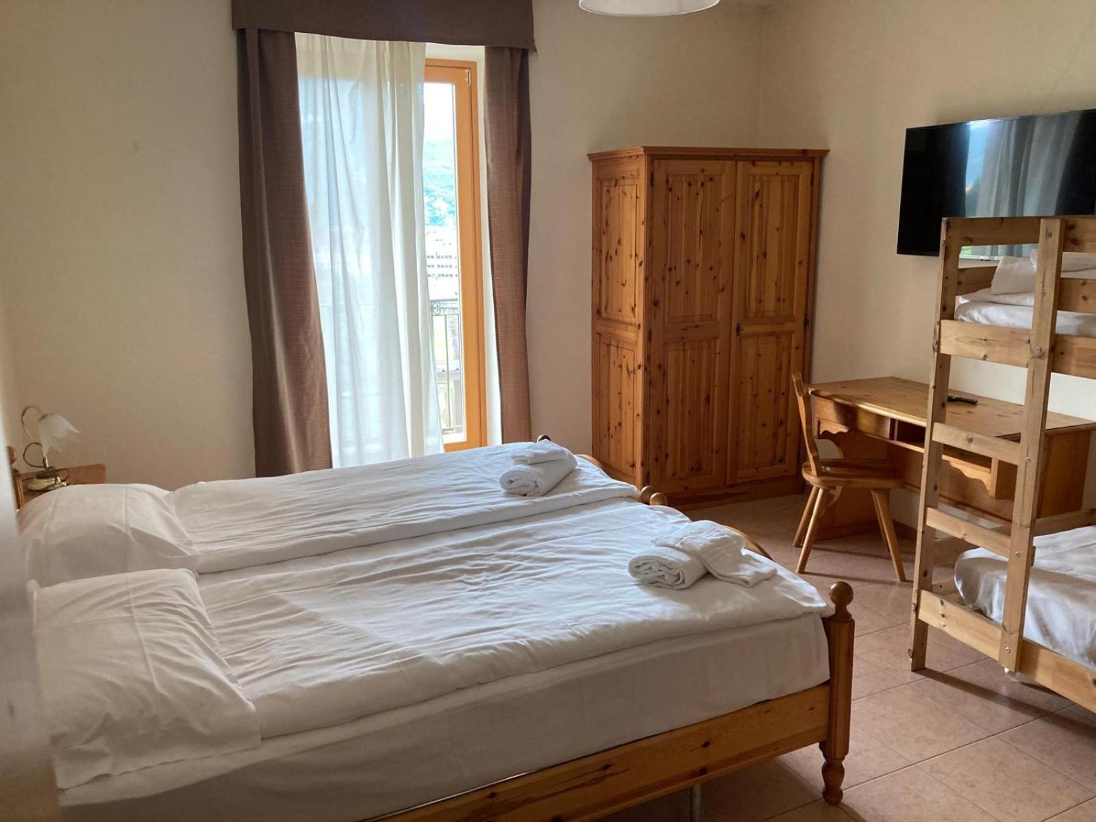 فيلا Agritur Eden Marone ريفا ديل غاردا المظهر الخارجي الصورة